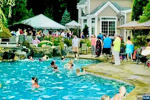 457 Devonshire Dr, Franklin Lakes, NJ 07417 - Photo 8