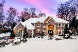 457 Devonshire Dr, Franklin Lakes, NJ 07417 - Photo 2