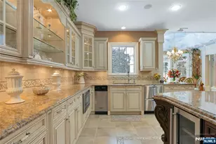 457 Devonshire Dr, Franklin Lakes, NJ 07417 - Photo 20