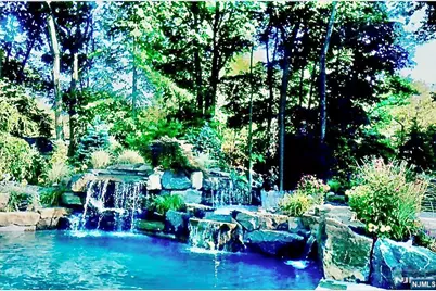 457 Devonshire Drive, Franklin Lakes, NJ 07417 - Photo 4