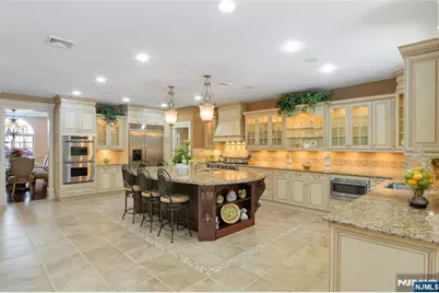 457 Devonshire Drive, Franklin Lakes, NJ 07417 - Photo 18