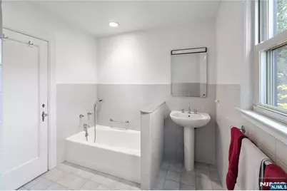 69 Sussex Road, Tenafly, NJ 07670 - Photo 32