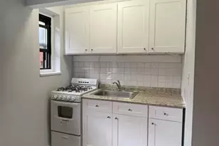 2337 Hudson Terrace B14, Fort Lee, NJ 07024 - Photo 10