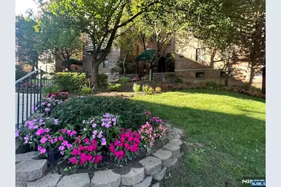 2337 Hudson Terrace B14 #B14, Fort Lee, NJ 07024 - Photo 4