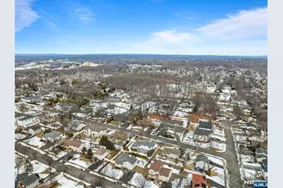 206 Harwood Place, Paramus, NJ 07652 - Photo 6