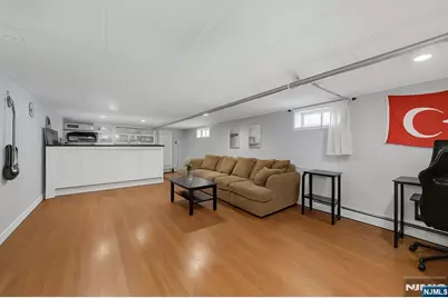 229 Baldwin Avenue, Hasbrouck Heights, NJ 07604 - Photo 20