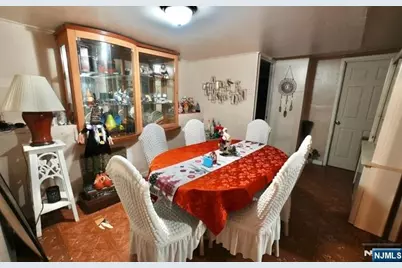 99 Grafton Avenue, Newark, NJ 07104 - Photo 4