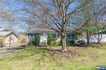 53 Laurel Drive, Wayne, NJ 07470 - Photo 2