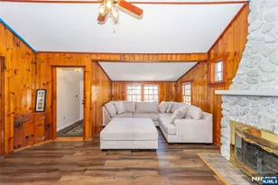 53 Laurel Dr, Wayne, NJ 07470 - Photo 8