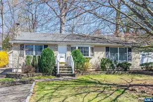 53 Laurel Dr, Wayne, NJ 07470 - Photo 4