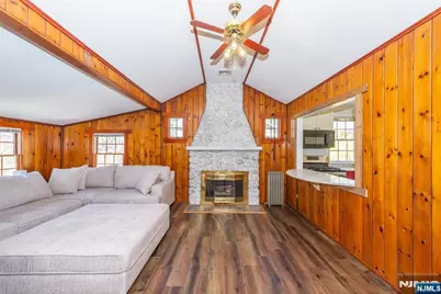 53 Laurel Drive, Wayne, NJ 07470 - Photo 6