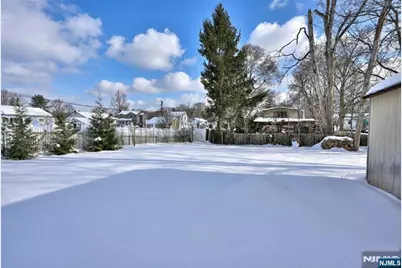 68 Central Avenue, Pompton Lakes, NJ 07442 - Photo 4