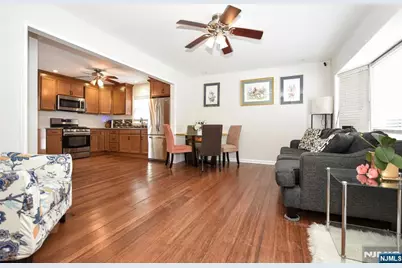 68 Central Avenue, Pompton Lakes, NJ 07442 - Photo 6