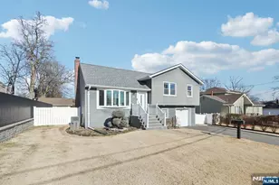 44 Richard Ct, River Edge, NJ 07661 - Photo 4