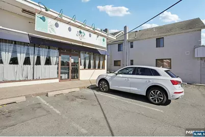 17-15 Broadway, Fair Lawn, NJ 07410 - Photo 4