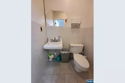 1617 Parker Avenue 2 #2, Fort Lee, NJ 07024 - Photo 4