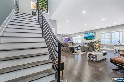 171 Pleasant Avenue, Englewood, NJ 07631 - Photo 4