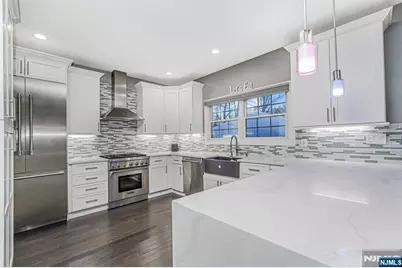 171 Pleasant Avenue, Englewood, NJ 07631 - Photo 8