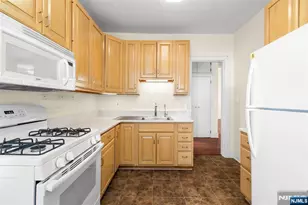 350 Mountain Road 2, Union City, NJ 07087 - Photo 8