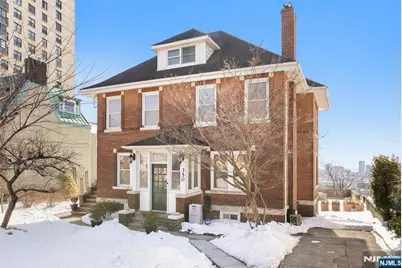 350 Mountain Road 2 #2, Union City, NJ 07087 - Photo 1