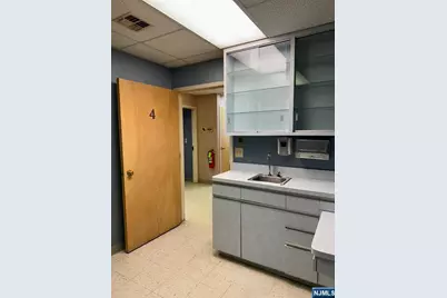 179 Lafayette Avenue, Hawthorne, NJ 07506 - Photo 28