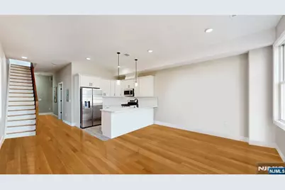 40 Wright Avenue, Jersey City, NJ 07306 - Photo 14