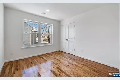 131 Palsa Avenue, Elmwood Park, NJ 07407 - Photo 12