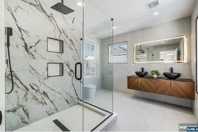 131 Palsa Avenue, Elmwood Park, NJ 07407 - Photo 18