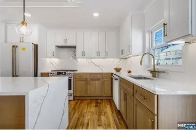 131 Palsa Avenue, Elmwood Park, NJ 07407 - Photo 8