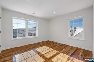 131 Palsa Ave, Elmwood Park, NJ 07407 - Photo 14