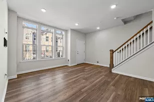 34 Arnold Dr, Wood Ridge, NJ 07075 - Photo 4