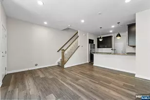 34 Arnold Dr, Wood Ridge, NJ 07075 - Photo 8