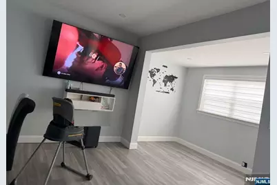 16 Whitmore Place, Clifton, NJ 07011 - Photo 6