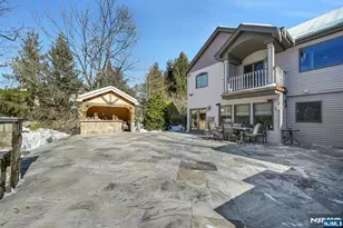 285 Chestnut Ridge Rd, Woodcliff Lake, NJ 07677 - Photo 6