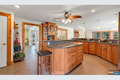 285 Chestnut Ridge Road, Woodcliff Lake, NJ 07677 - Photo 22