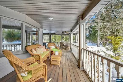 285 Chestnut Ridge Road, Woodcliff Lake, NJ 07677 - Photo 4