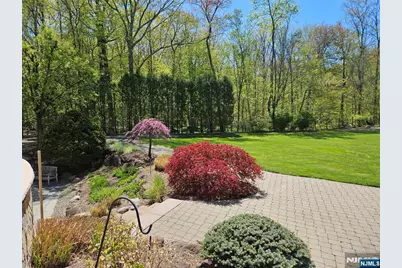 285 Chestnut Ridge Road, Woodcliff Lake, NJ 07677 - Photo 12