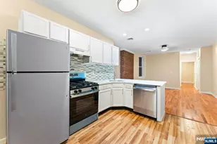 378 Baldwin Ave Il, Jersey City, NJ 07306 - Photo 4