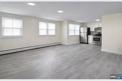 19 Glen Street 2 #2, Cliffside Park, NJ 07010 - Photo 4