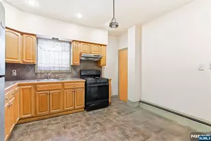 16 Murray Ave, Paterson, NJ 07501 - Photo 10