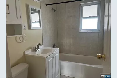 275 River Road, Bogota, NJ 07603 - Photo 10