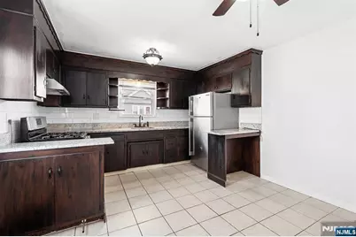 274 Greylock Parkway, Belleville, NJ 07109 - Photo 20