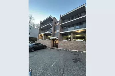 148 Undercliff Avenue 2 #2, Edgewater, NJ 07020 - Photo 2