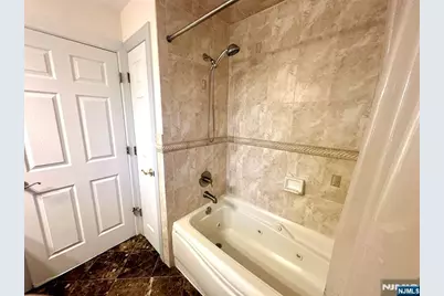 410 Abbott Avenue Fl 1 #FL 1, Ridgefield, NJ 07657 - Photo 12