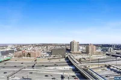 2077 Center Avenue 20F #20F, Fort Lee, NJ 07024 - Photo 40