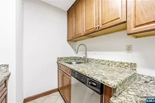 2077 Center Ave 20F, Fort Lee, NJ 07024 - Photo 22