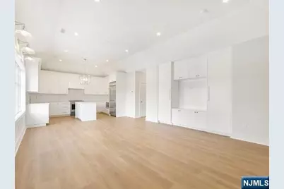 445 Ramapo Valley Road 3 #3, Oakland, NJ 07436 - Photo 2