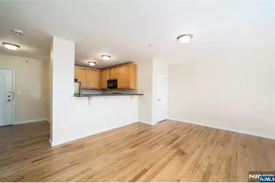 448 Palisade Avenue, Cliffside Park, NJ 07010 - Photo 8