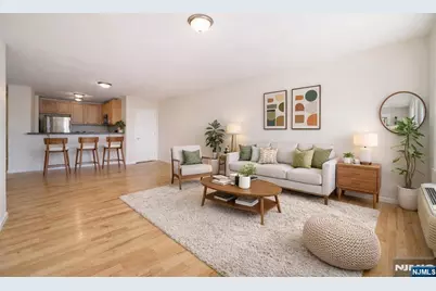 448 Palisade Avenue, Cliffside Park, NJ 07010 - Photo 2