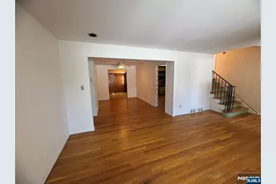 35 18th Avenue, Elmwood Park, NJ 07407 - Photo 6